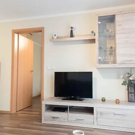 Mai, 63qm Apartament *